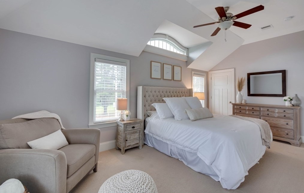 385 Howe St, Methuen MA 01844-2635 exterior