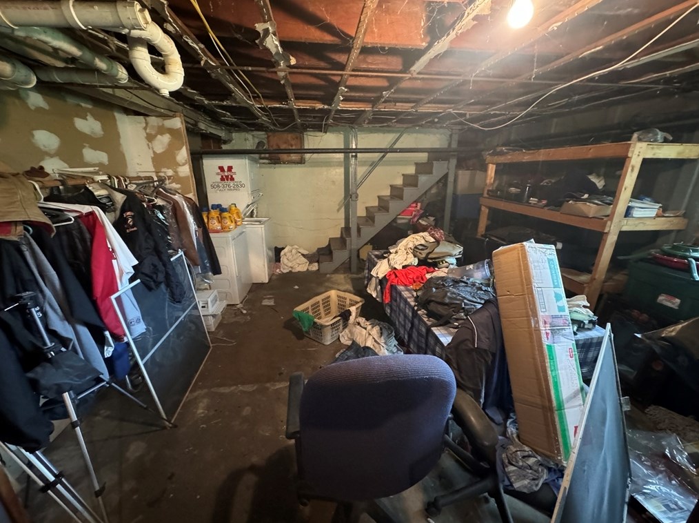 29 Pln St, Millis MA 02054-1533 exterior