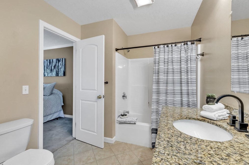 58 Brentwood St, Springfield MA 01108-3306 exterior