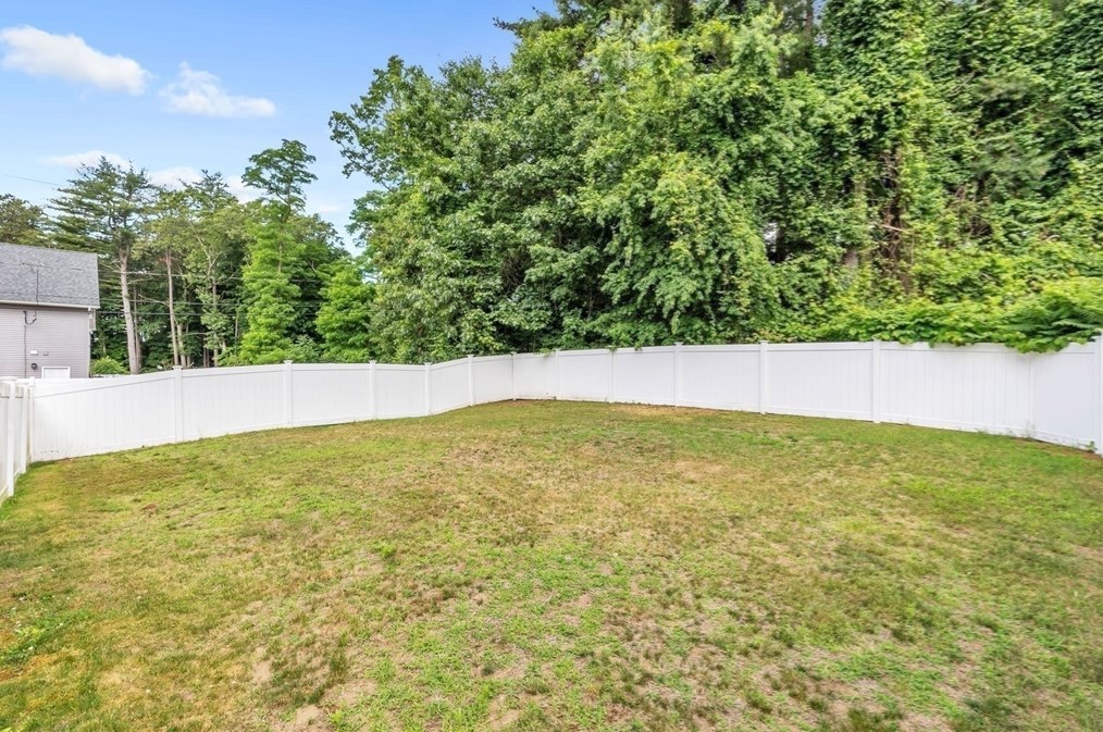 58 Brentwood St, Springfield MA 01108-3306 exterior