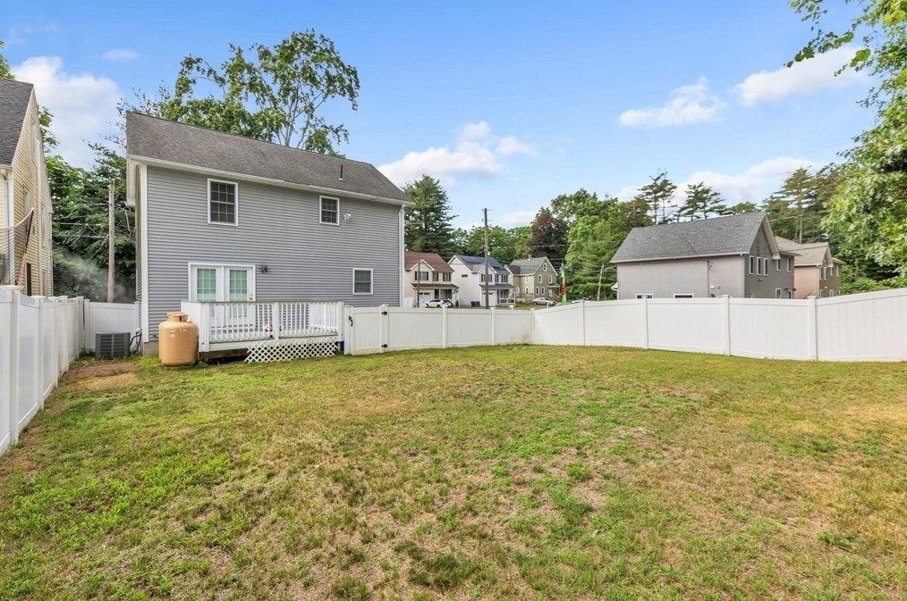 58 Brentwood St, Springfield MA 01108-3306 exterior