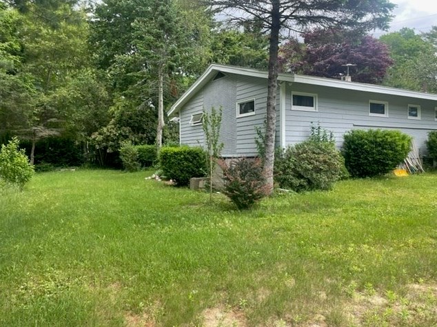 108 Lake Dr, Plymouth MA  02360-5645 exterior