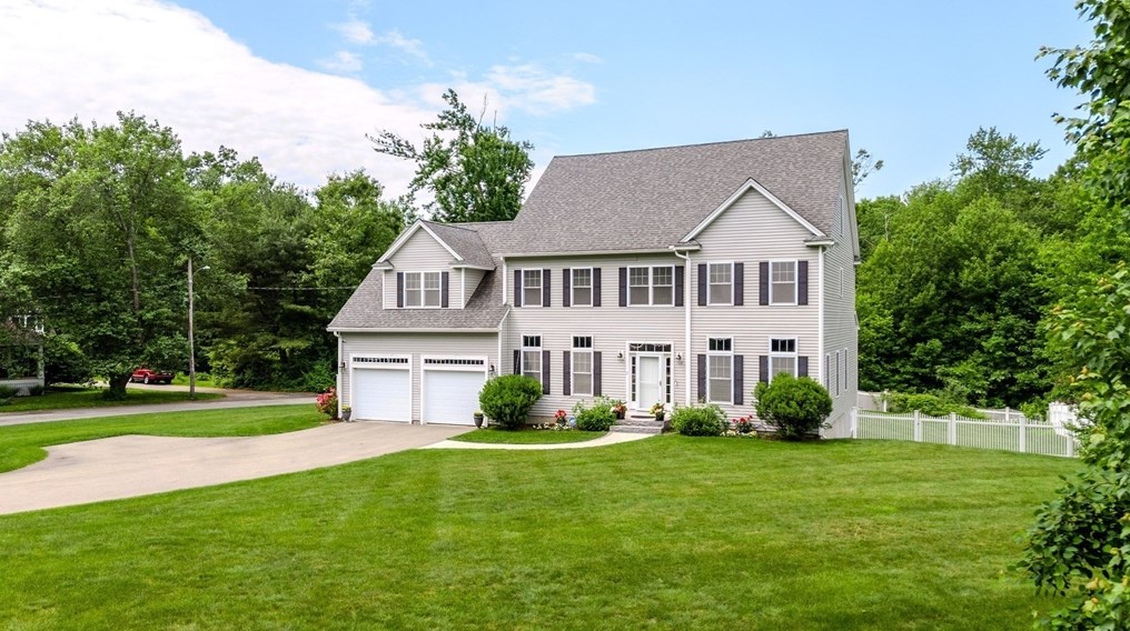 2 Colonial Path, Acton, MA 01720 exterior