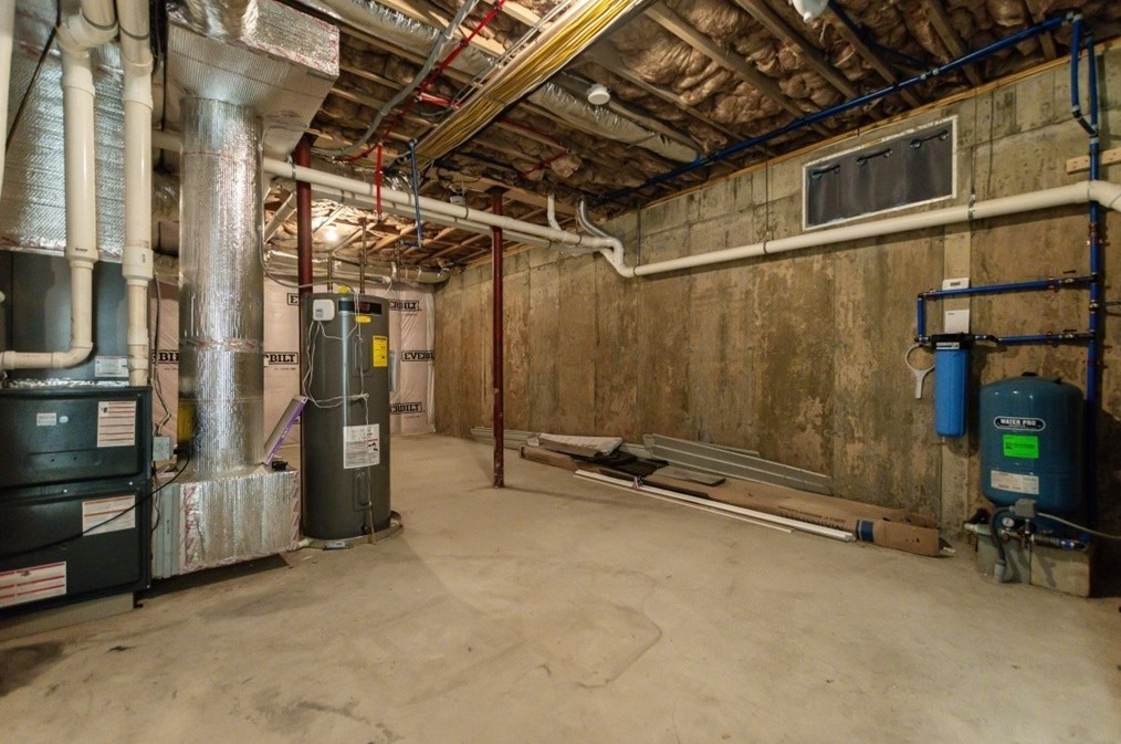 49 St, Upton MA 01568 exterior