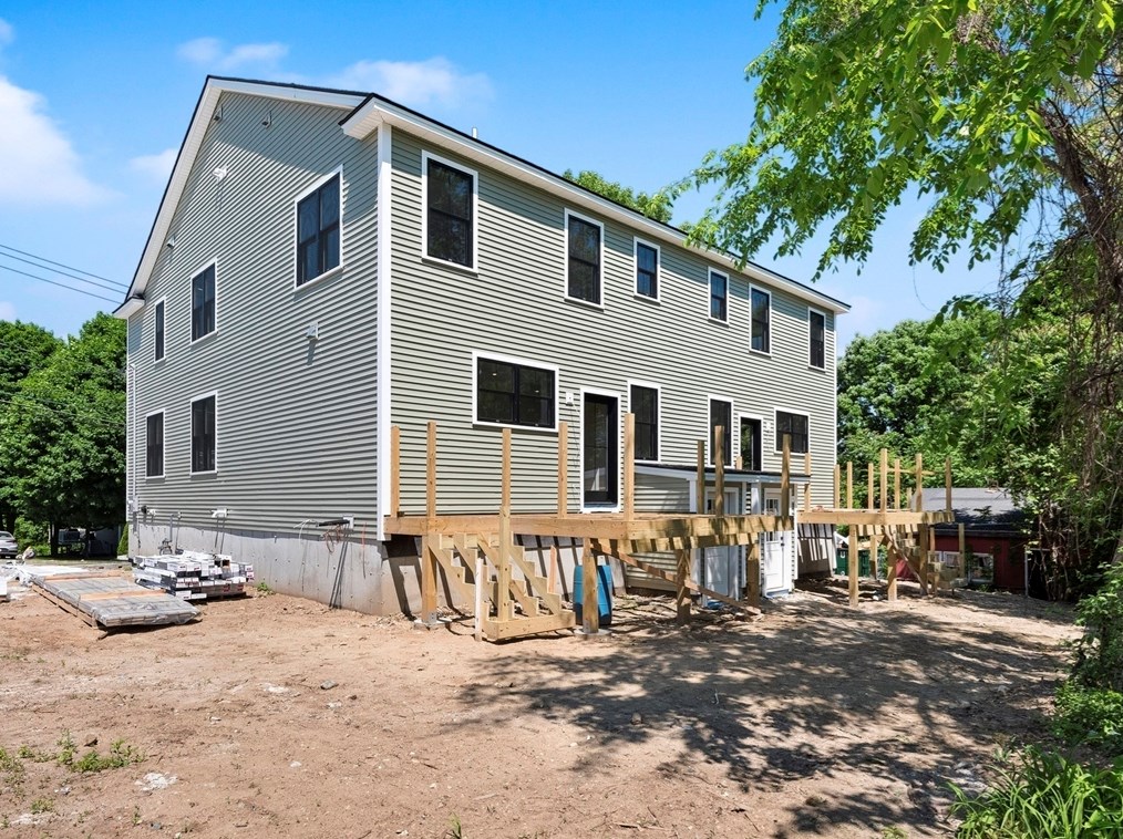 84 Preston St, Wakefield MA  01880-2538 exterior