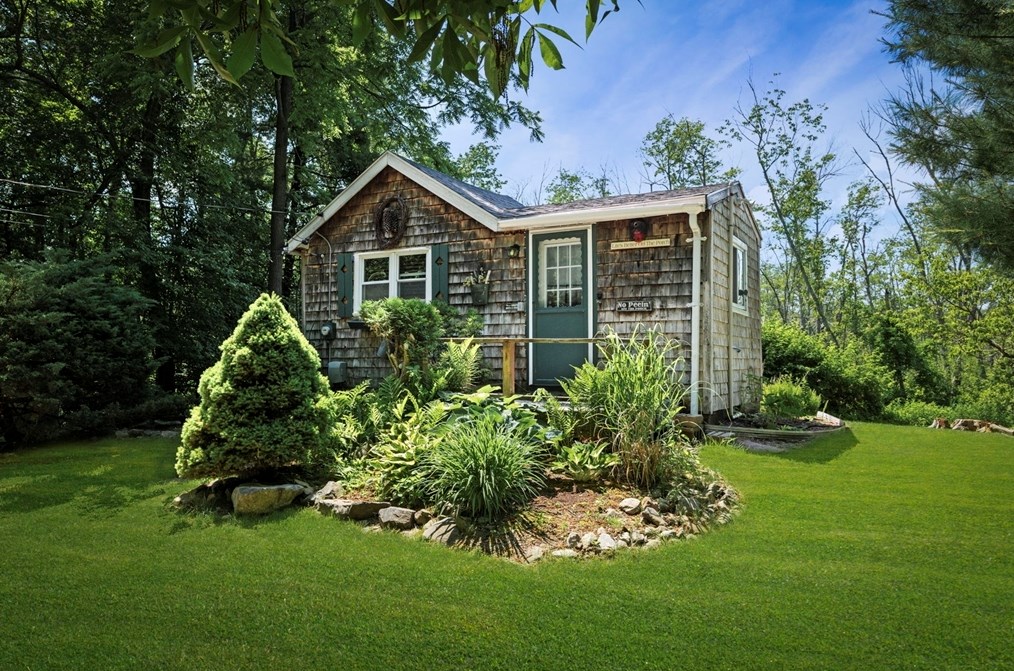 7 Jordan Ln, Middleton, MA 01949 exterior