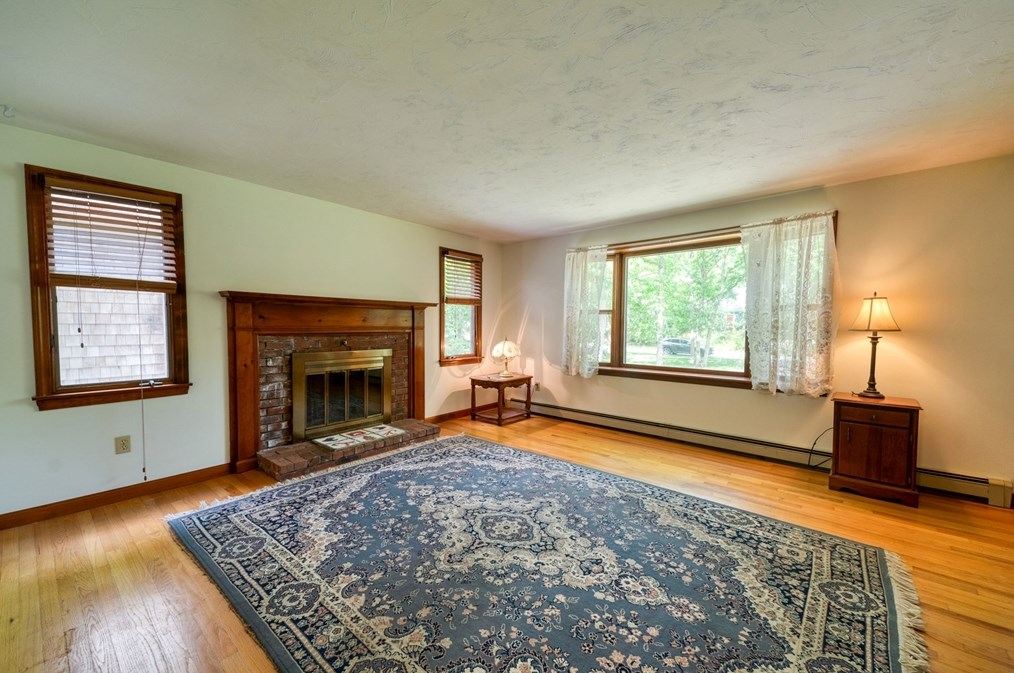 10 Little Acorn Ln, Sandwich MA 02644-1304 exterior