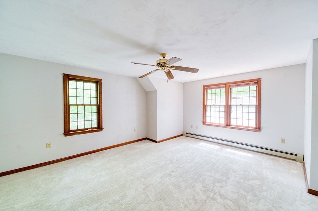 10 Little Acorn Ln, Sandwich MA 02644-1304 exterior