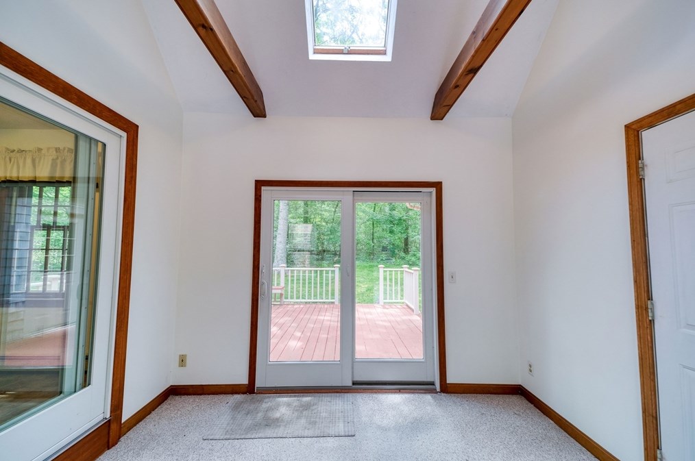 10 Little Acorn Ln, Sandwich MA 02644-1304 exterior