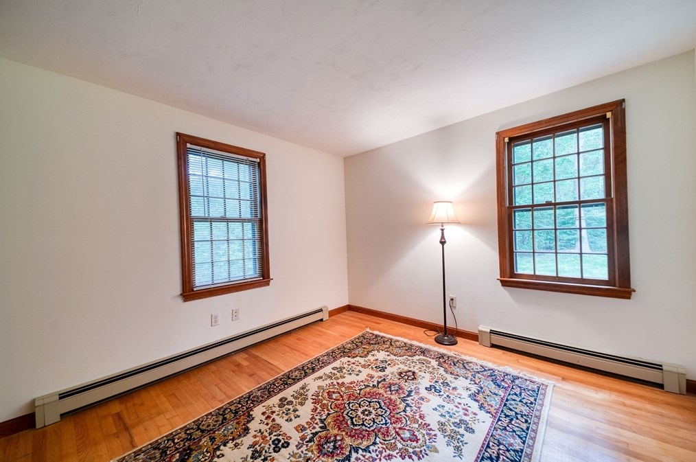 10 Little Acorn Ln, Sandwich MA 02644-1304 exterior