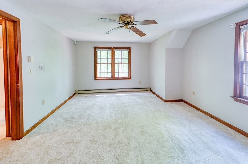 10 Little Acorn Ln, Sandwich MA 02644-1304 exterior