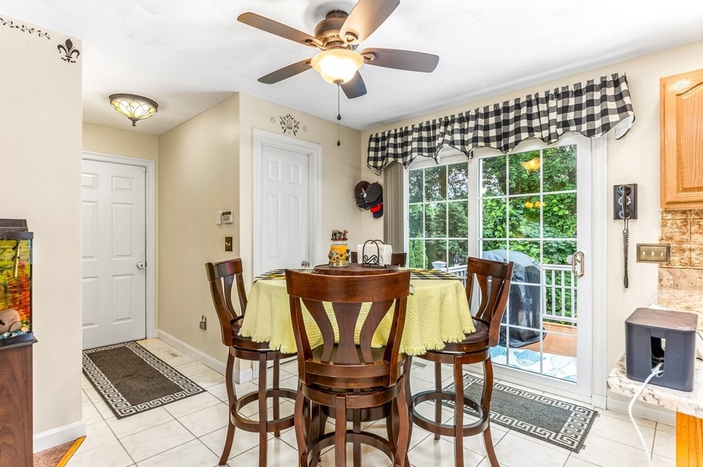 8 Avalon Ct, Methuen MA 01844-1971 exterior