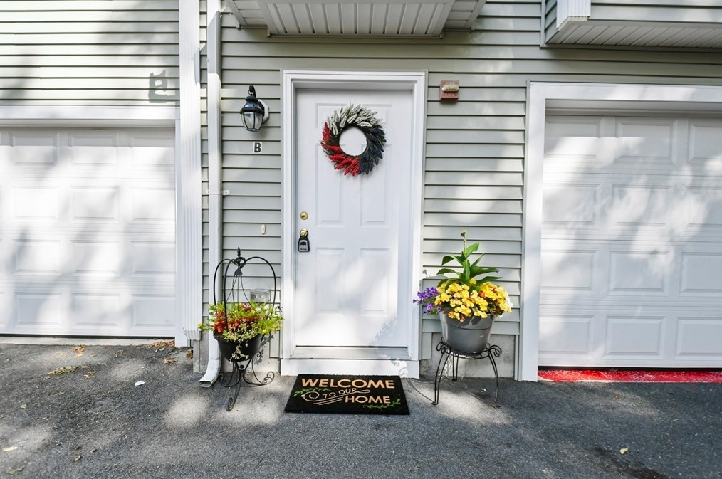 40 Andrews St, Lowell MA  01852-4651 exterior