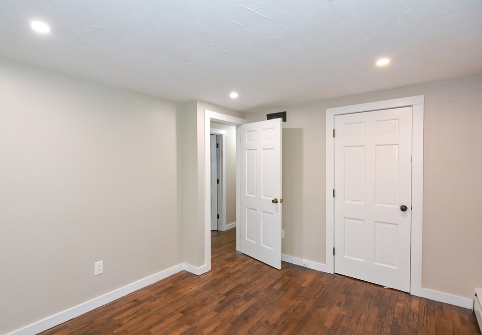 72 Fuller St, Canton MA 02021-1901 exterior