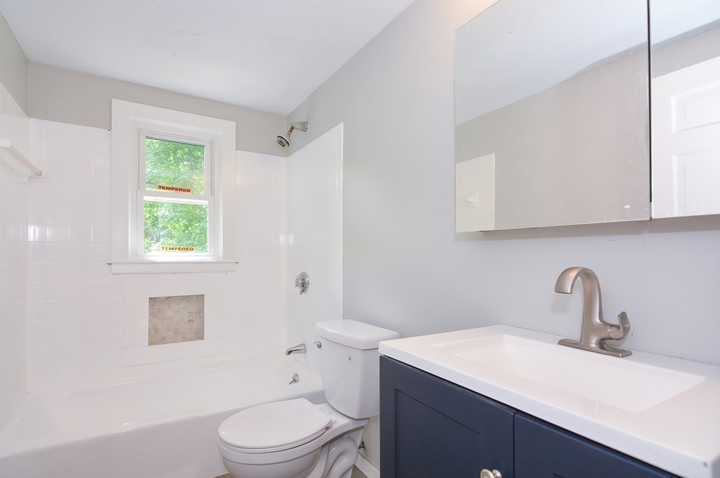 72 Fuller St, Canton MA 02021-1901 exterior