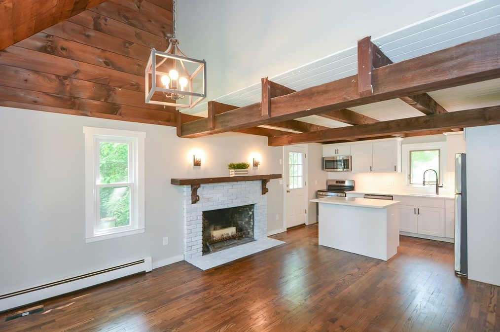 72 Fuller St, Canton MA 02021-1901 exterior