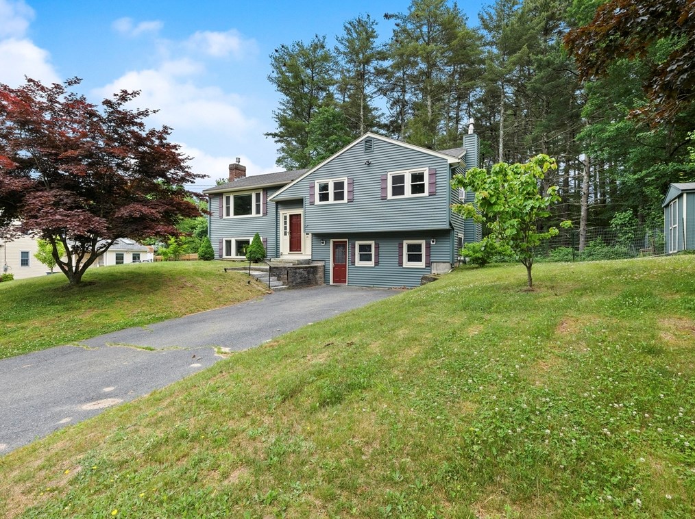 20 Balsam Dr, Townsend, MA 01469