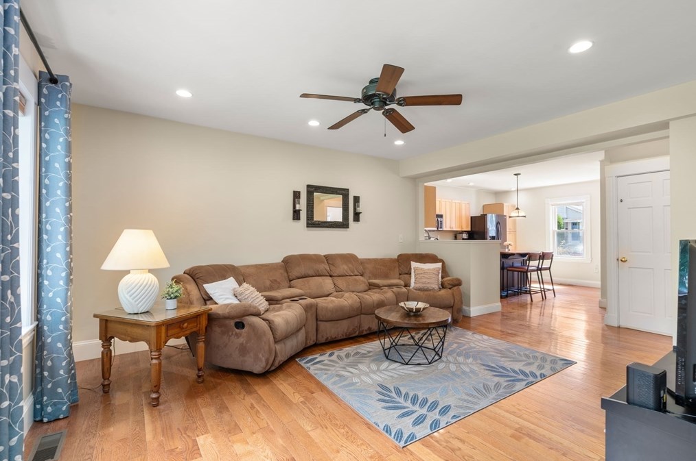 150 Edinboro St, Newton MA 02460-1302 exterior