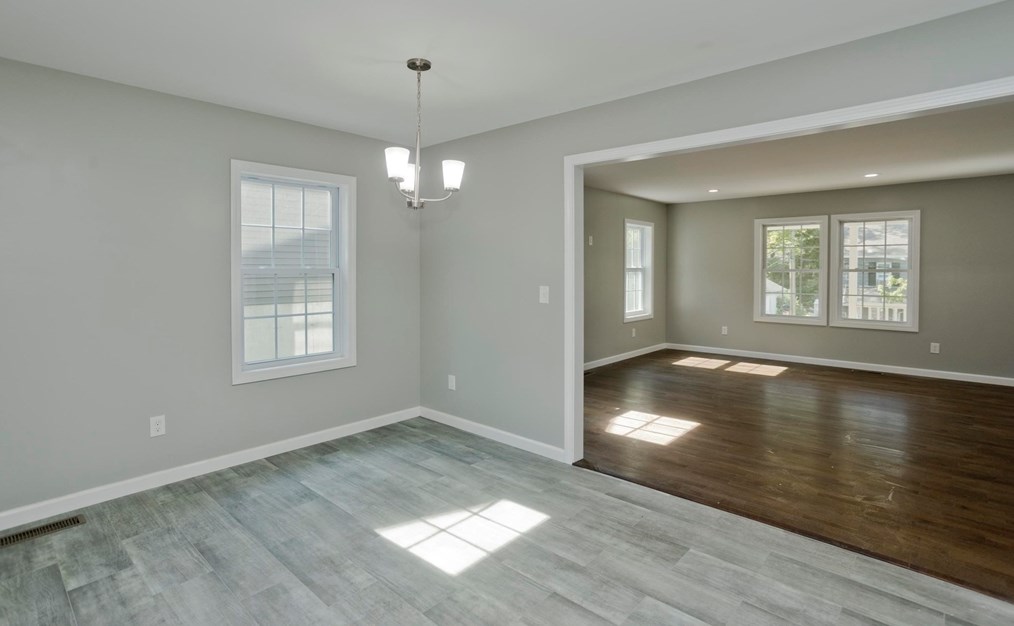 27 Brk St, Springfield MA  01109-2620 exterior