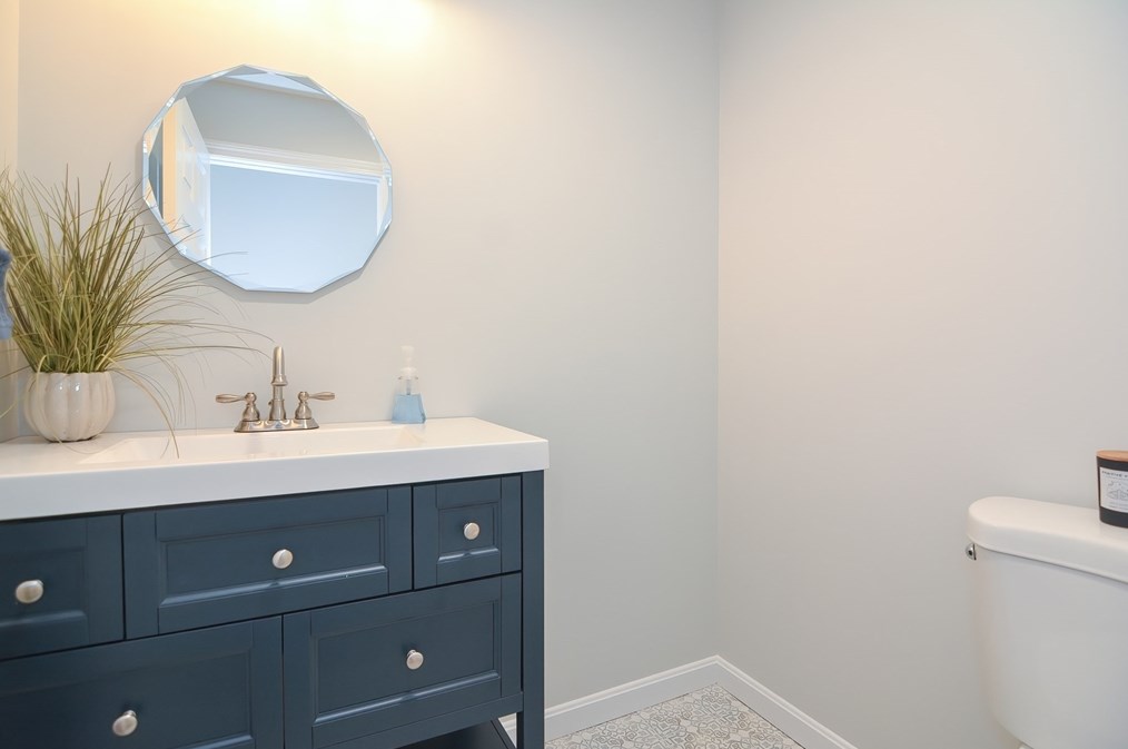 136 Orleans St, Lowell MA 01850-1112 exterior