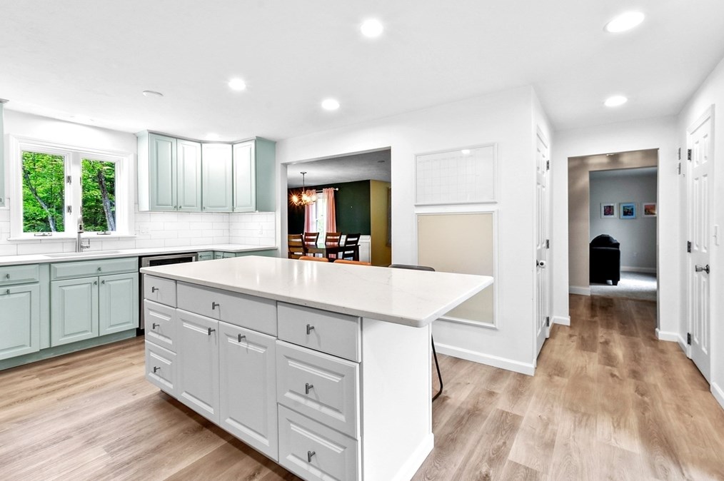 187 Eaton Rd, Framingham, MA 01701