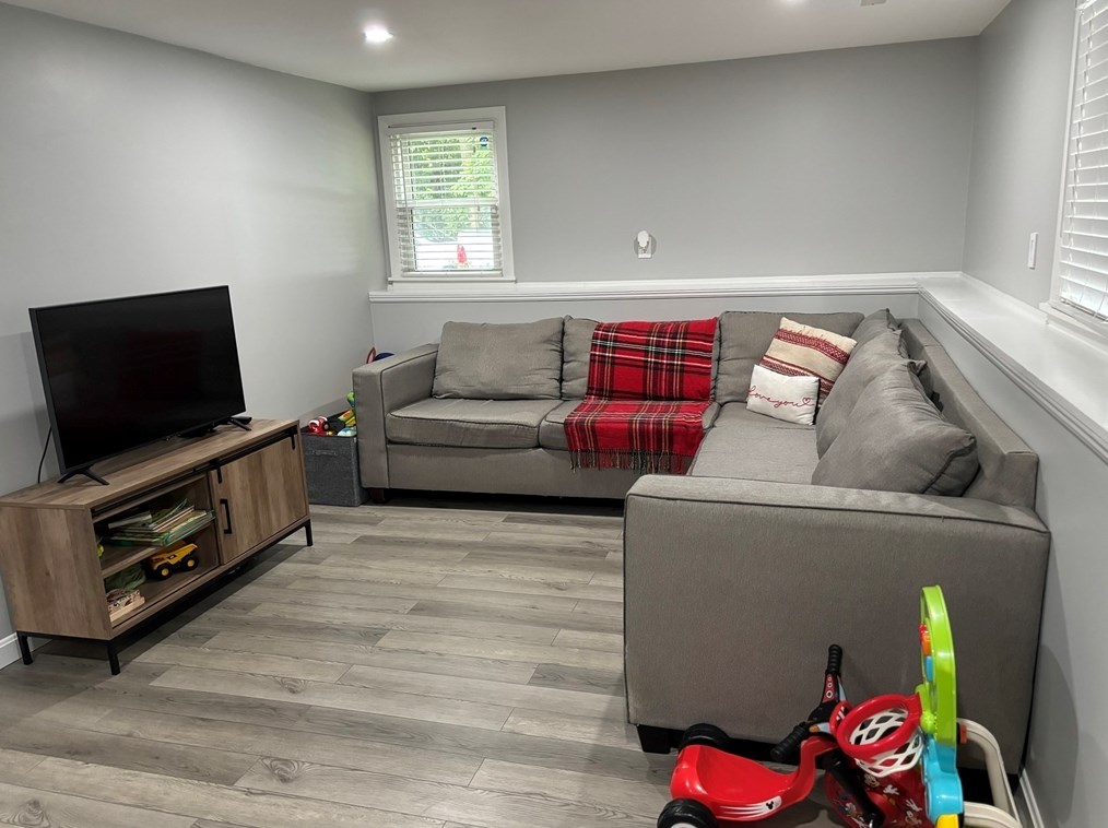 124 Belmont St, West Bridgewater MA 02379-1302 exterior