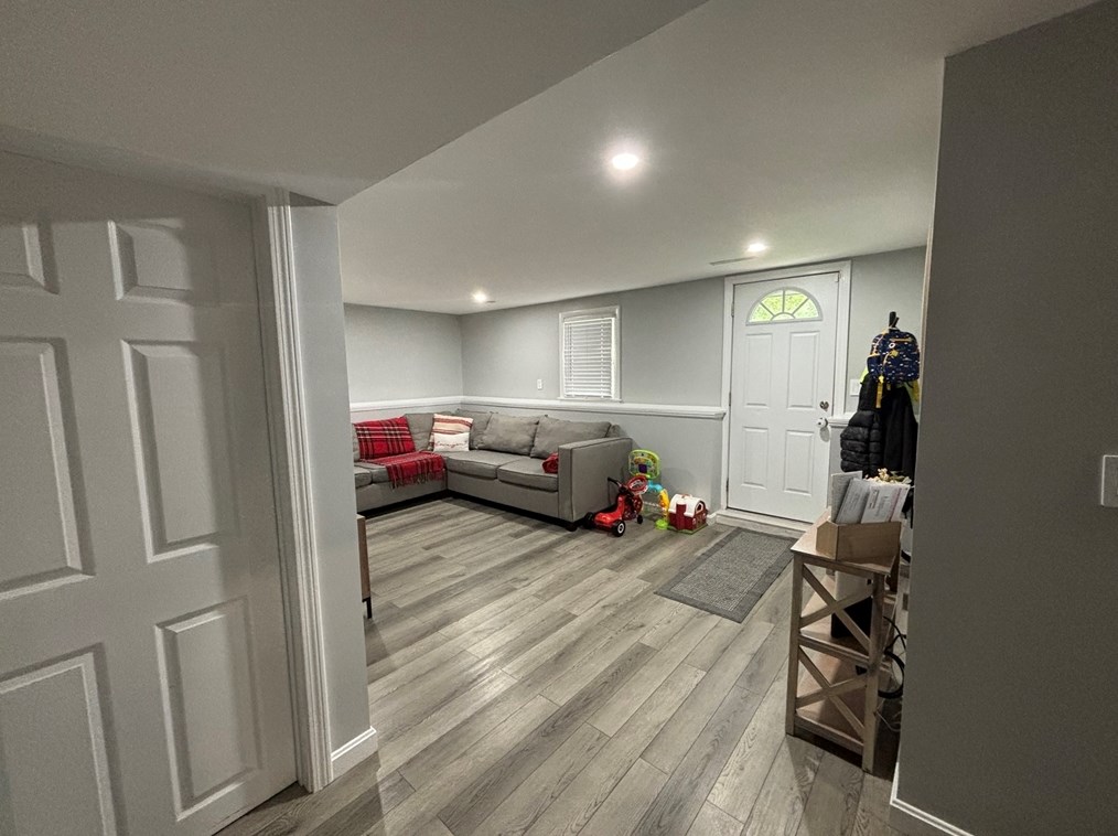 124 Belmont St, West Bridgewater MA 02379-1302 exterior