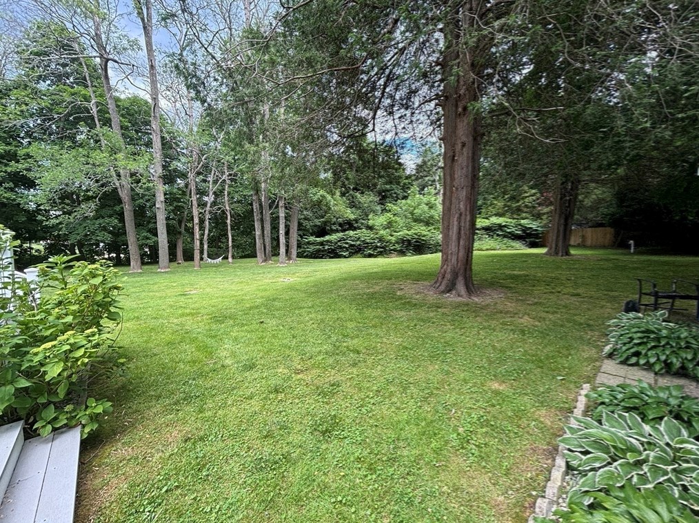 124 Belmont St, West Bridgewater MA 02379-1302 exterior