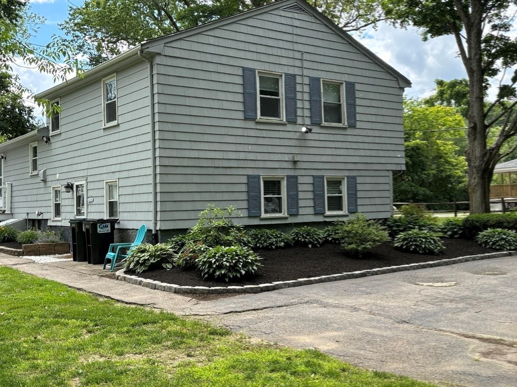 124 Belmont St, West Bridgewater MA 02379-1302 exterior