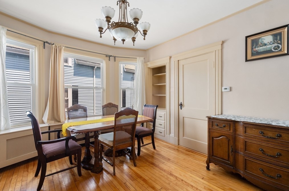 12 Ocean Cir, Lynn MA 01902-1928 exterior