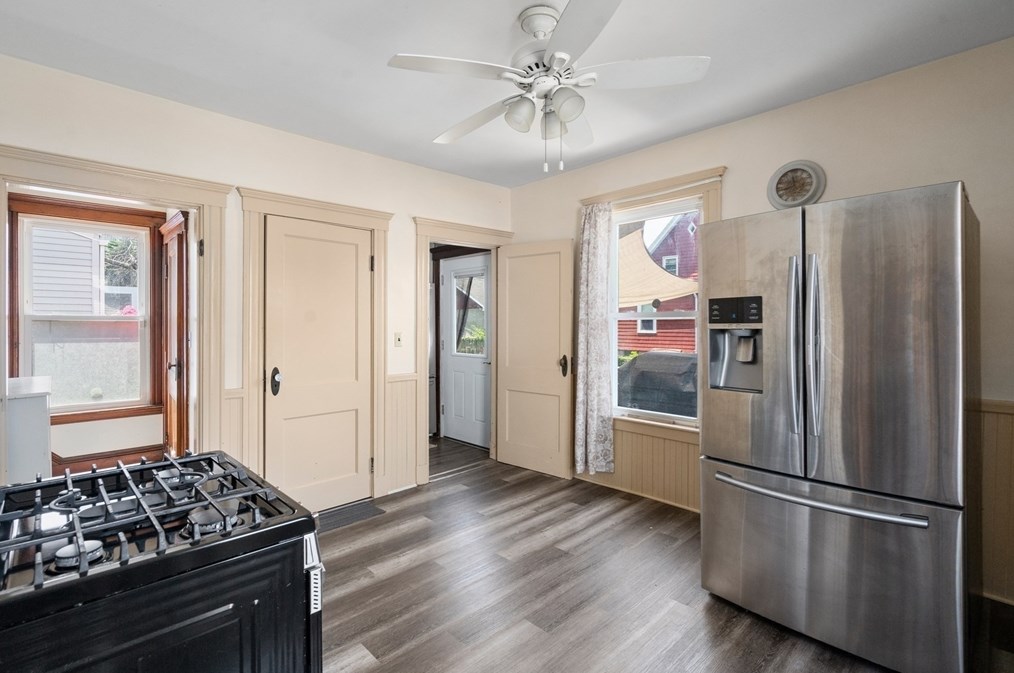 12 Ocean Cir, Lynn MA 01902-1928 exterior