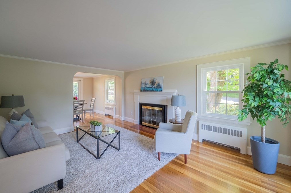 6 Preston Rd, Lexington, MA 02420 exterior