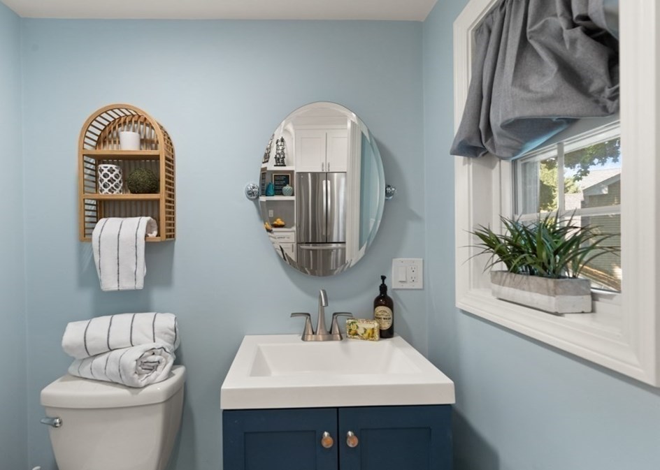 186 Lowell St, Reading MA 01867-2053 exterior