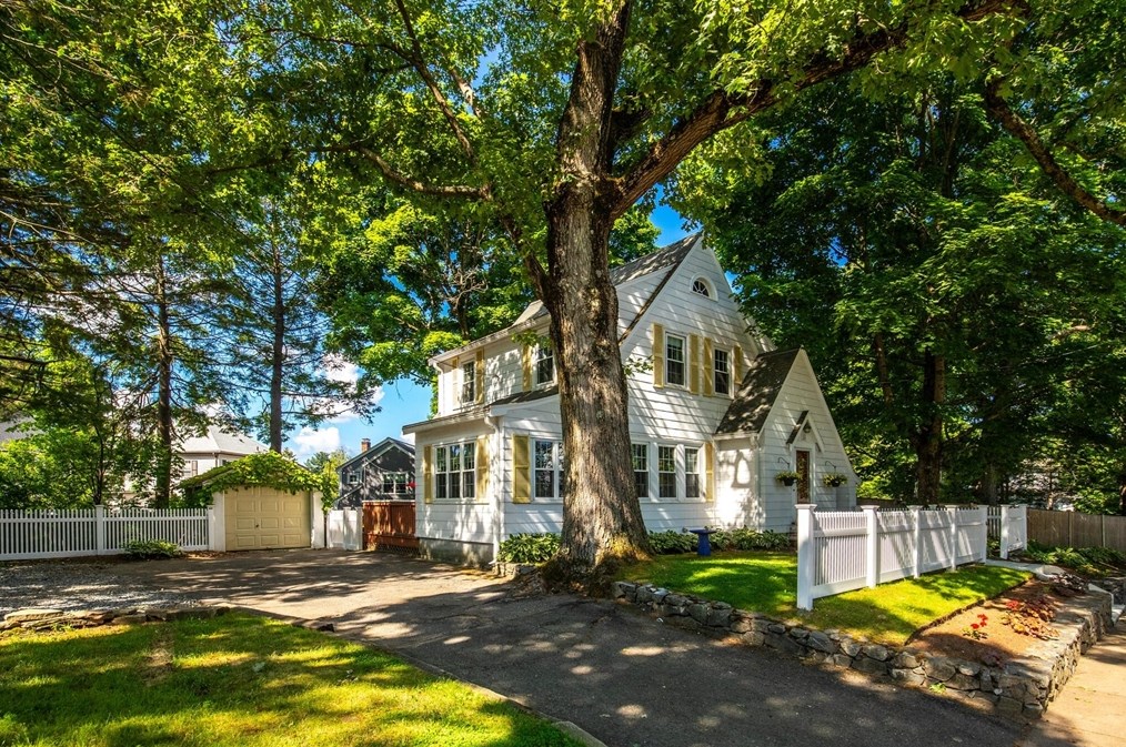 186 Lowell St, Reading MA 01867-2053 exterior