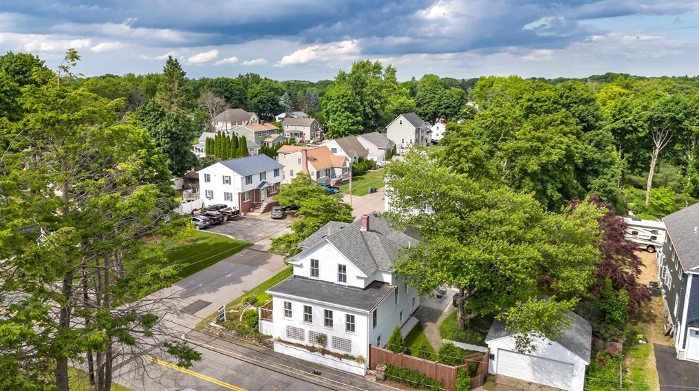 165 Burlington St, Woburn MA  01801-4030 exterior