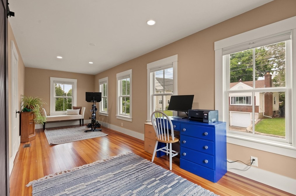 165 Burlington St, Woburn MA  01801-4030 exterior