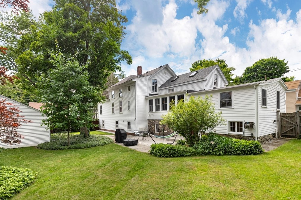 165 Burlington St, Woburn MA  01801-4030 exterior