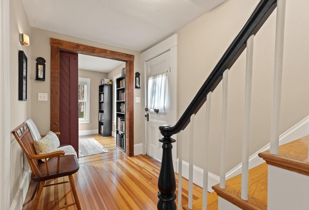 165 Burlington St, Woburn MA  01801-4030 exterior