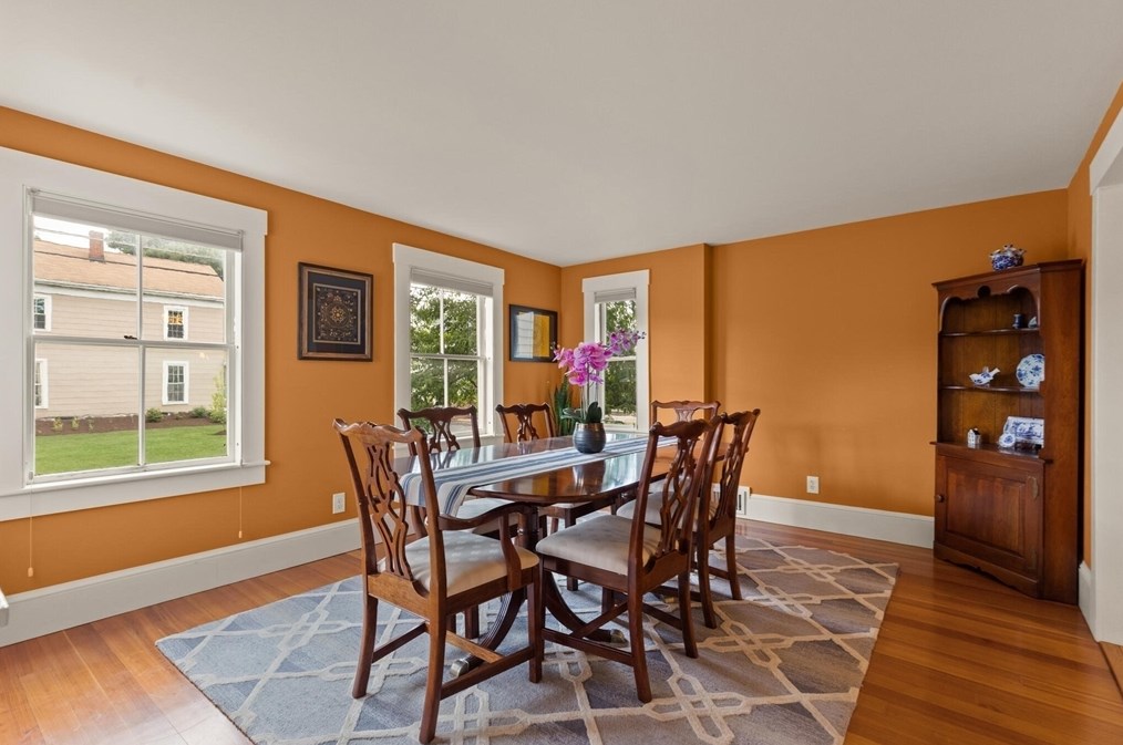 165 Burlington St, Woburn MA  01801-4030 exterior