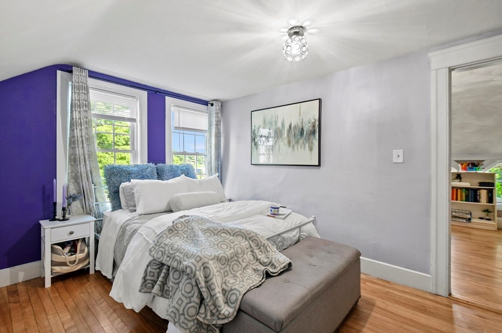 56 Mountain St, Worcester MA 01606-1402 exterior