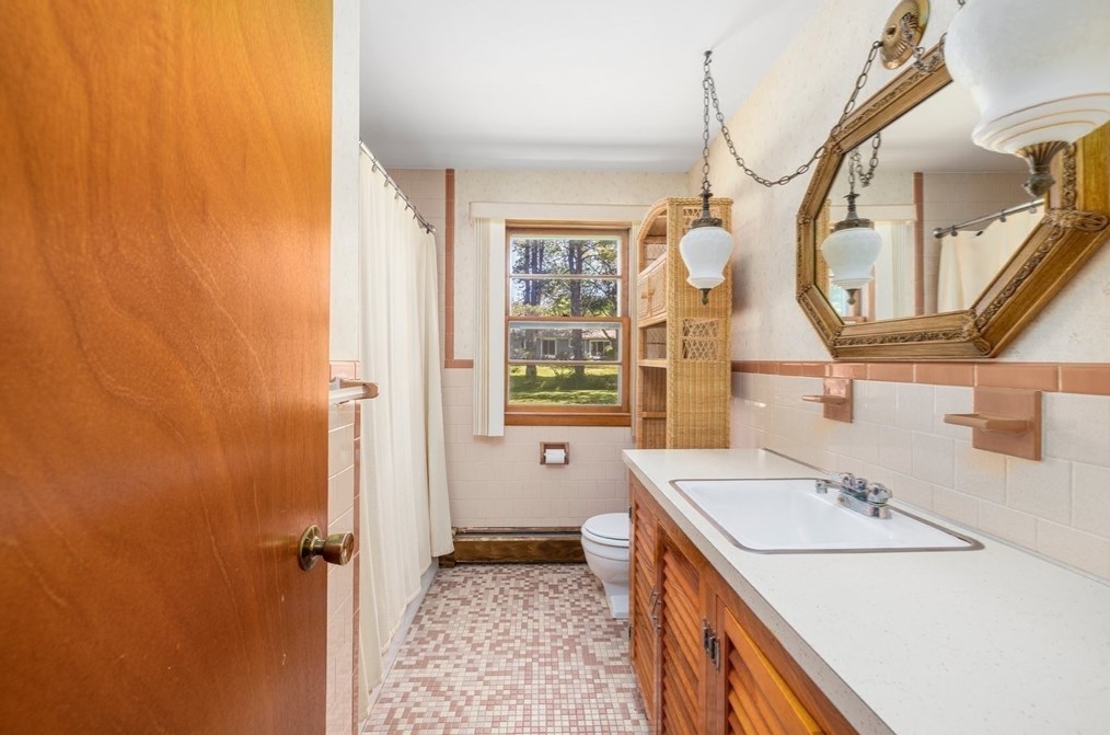 112 Jean Dr, Seekonk MA 02771-3308 exterior