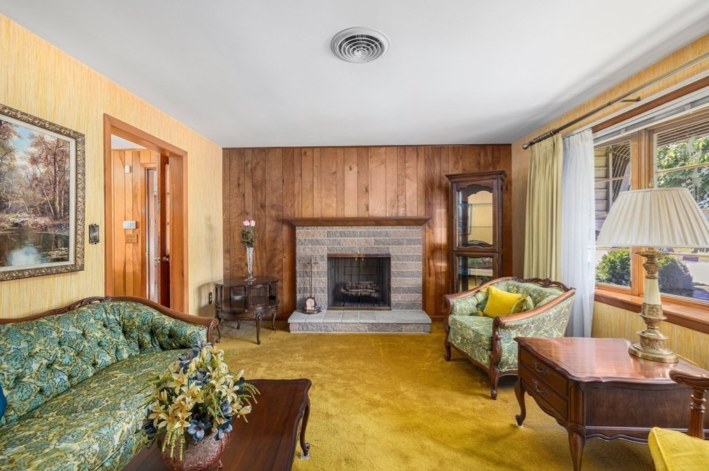 112 Jean Dr, Seekonk MA 02771-3308 exterior