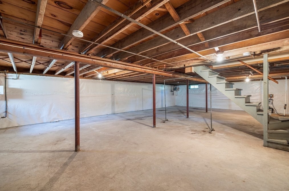 112 Jean Dr, Seekonk MA 02771-3308 exterior