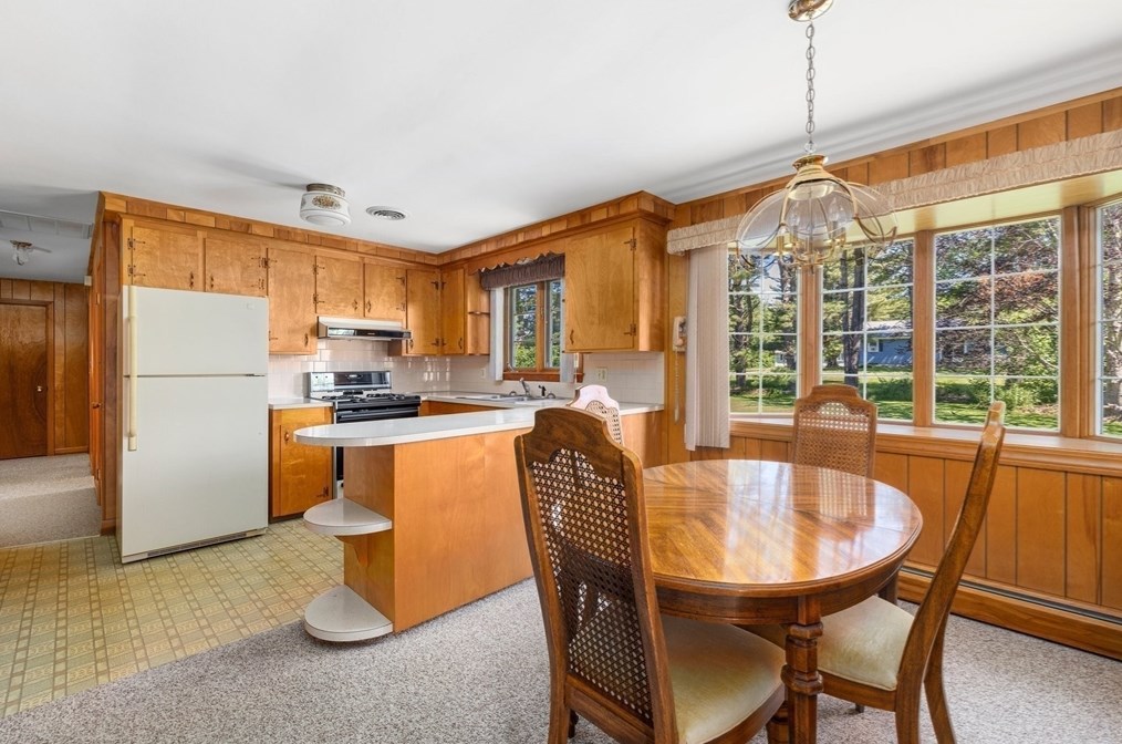 112 Jean Dr, Seekonk MA 02771-3308 exterior