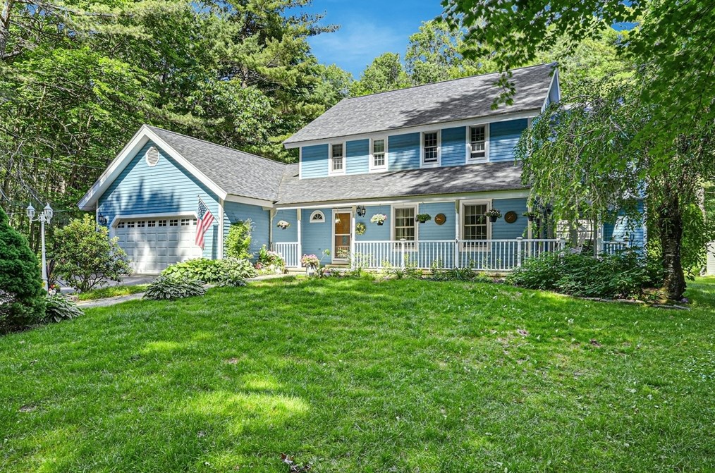 210 New Boston Rd, Sturbridge, MA 01566 exterior
