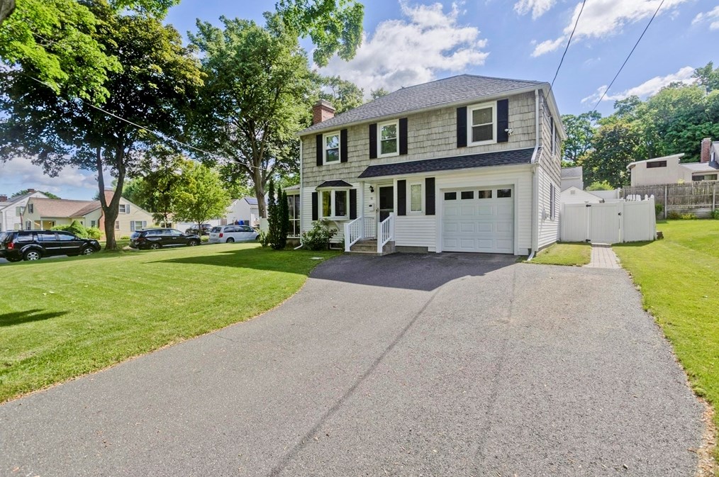 91 Pilgrim Rd, Springfield, MA 01118