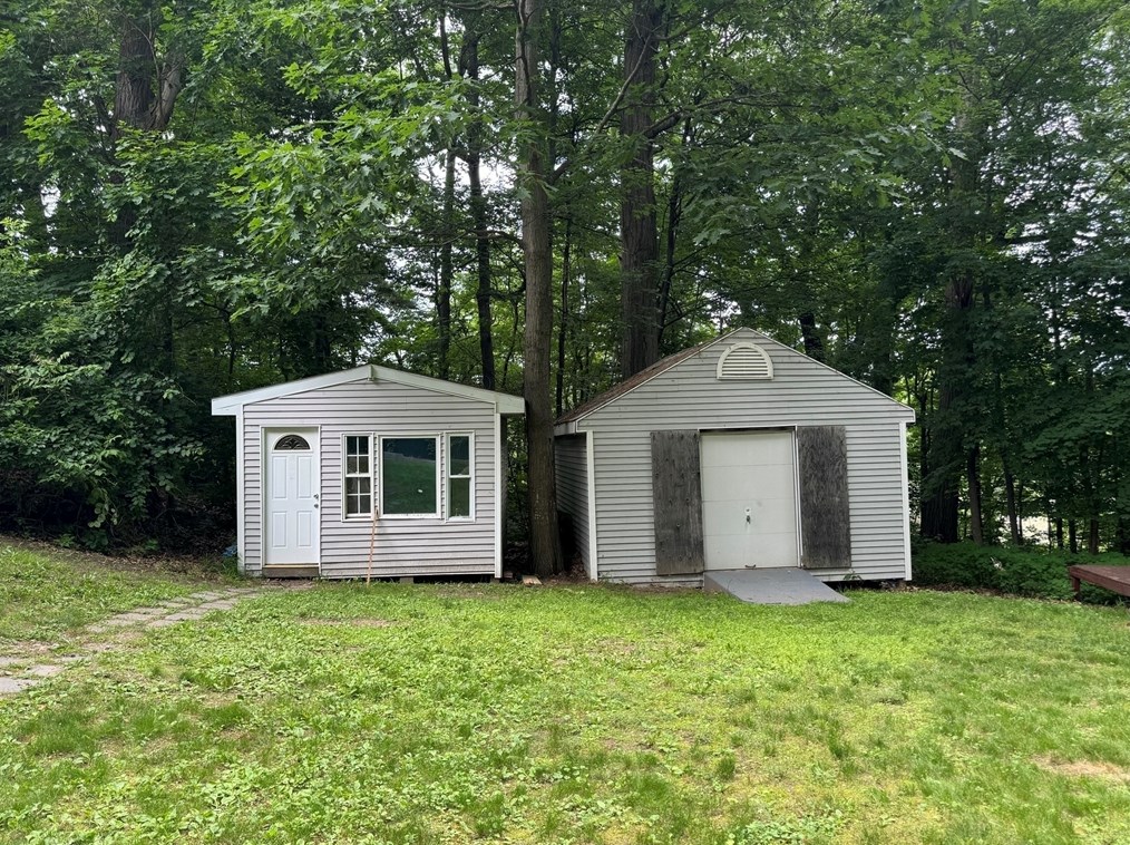 1 Jeffrey St, Methuen MA 01844-4918 exterior