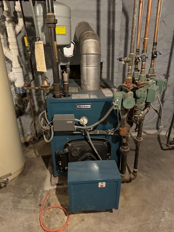 1 Jeffrey St, Methuen MA 01844-4918 exterior