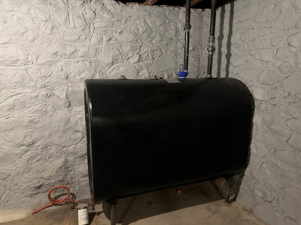 1 Jeffrey St, Methuen MA 01844-4918 exterior