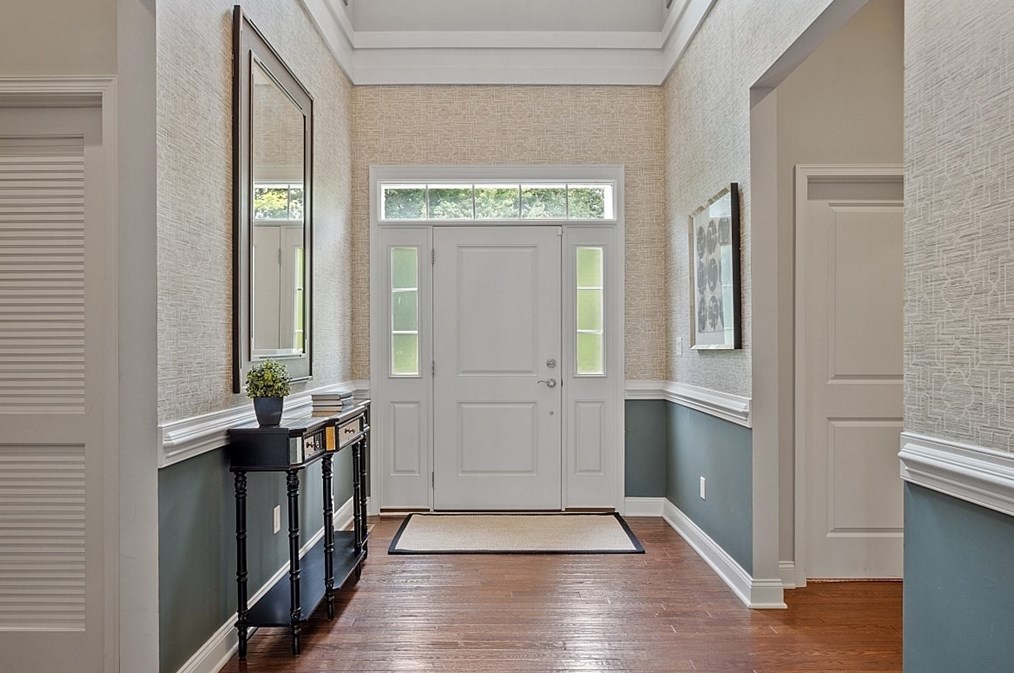 24 Pine Tree Dr, Methuen, MA 01844 exterior